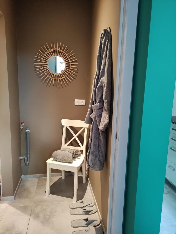 Gite A L'Ombre Du Clocher Avec Jacuzzi Et Sauna Privatifs Celles  Eksteriør billede